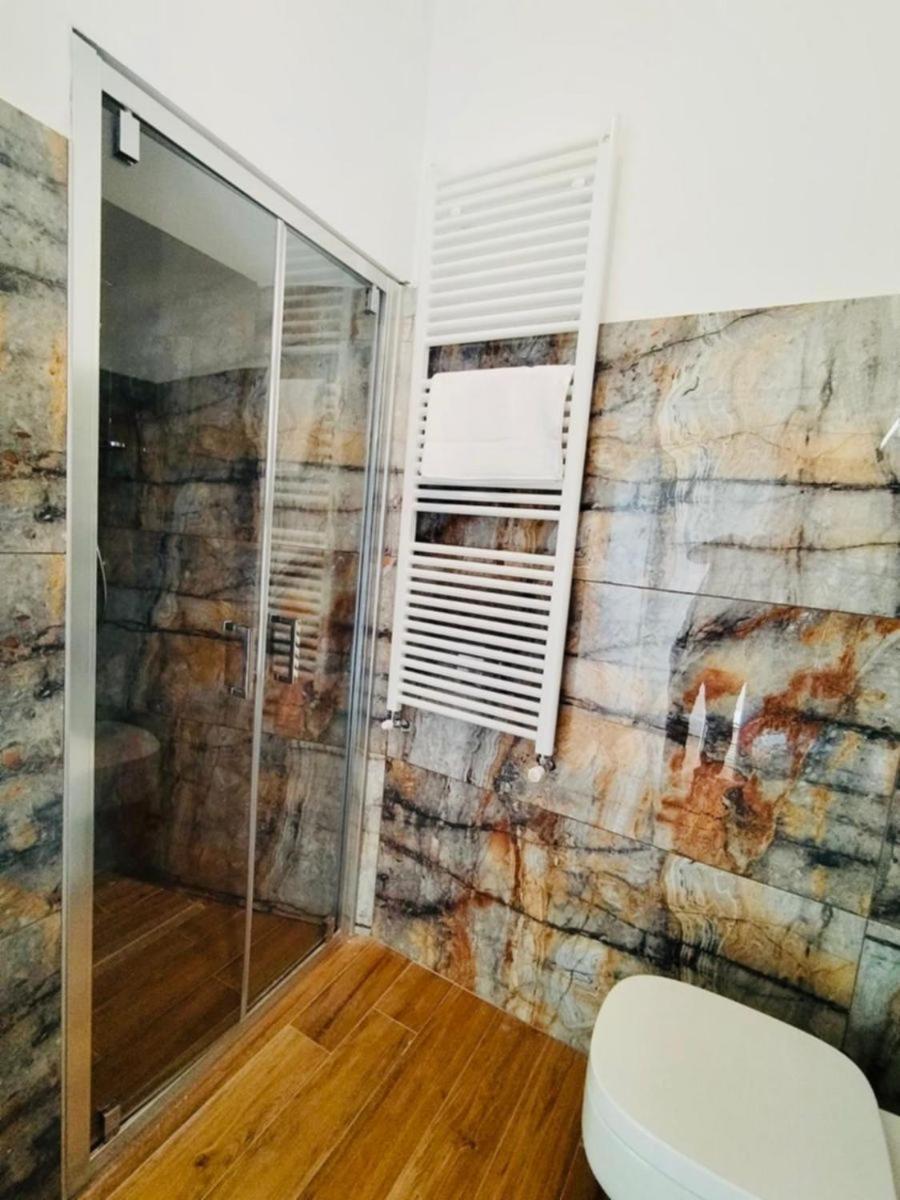 Hh Hermoso Housing 阿斯蒂 外观 照片