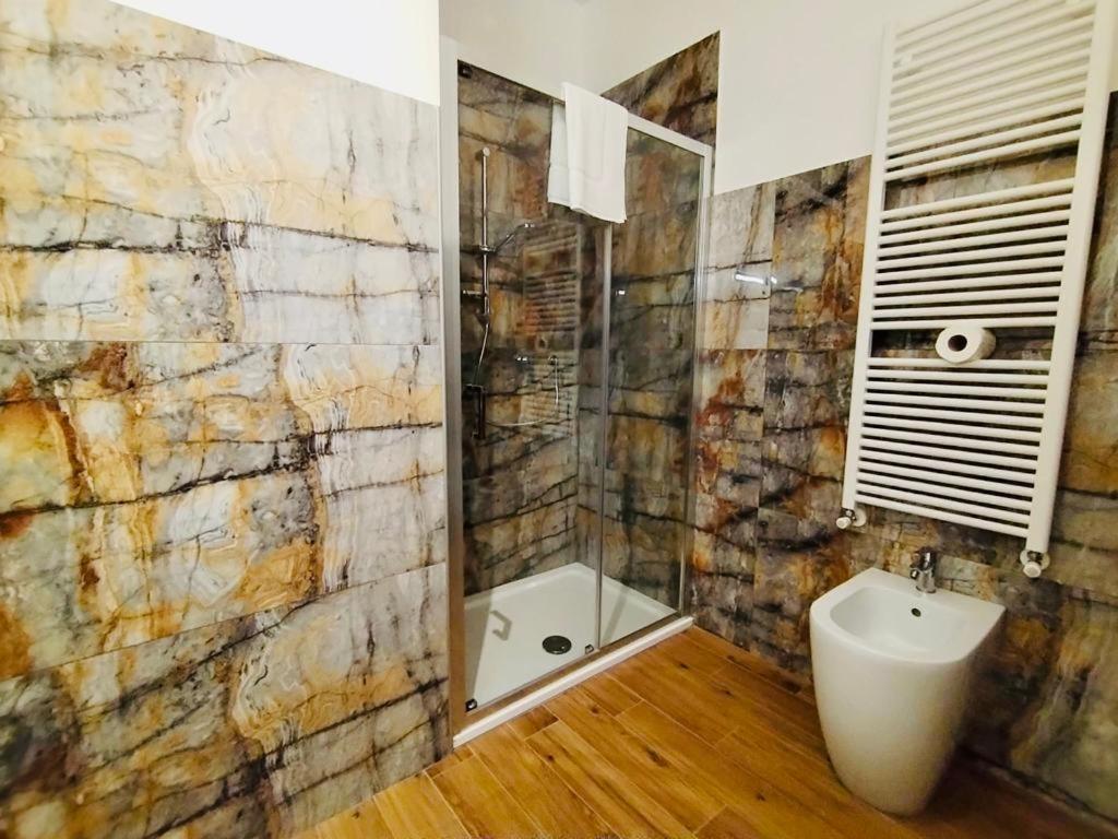 Hh Hermoso Housing 阿斯蒂 外观 照片